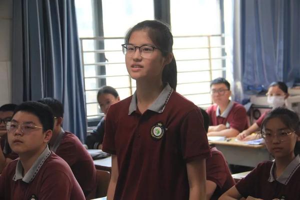 聚焦核心素养,探索课程变革 (4) 聚焦核心素养,探索课程变革 (4)